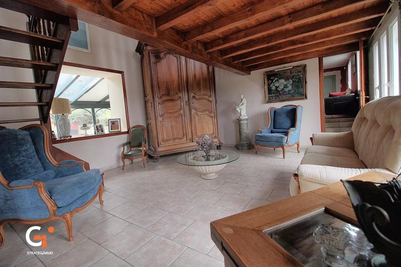 Maison - 189 m² - 6 pièces