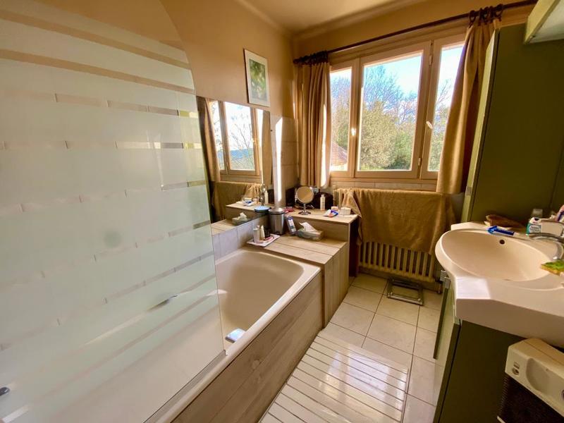 Maison - 165 m² - 6 pièces