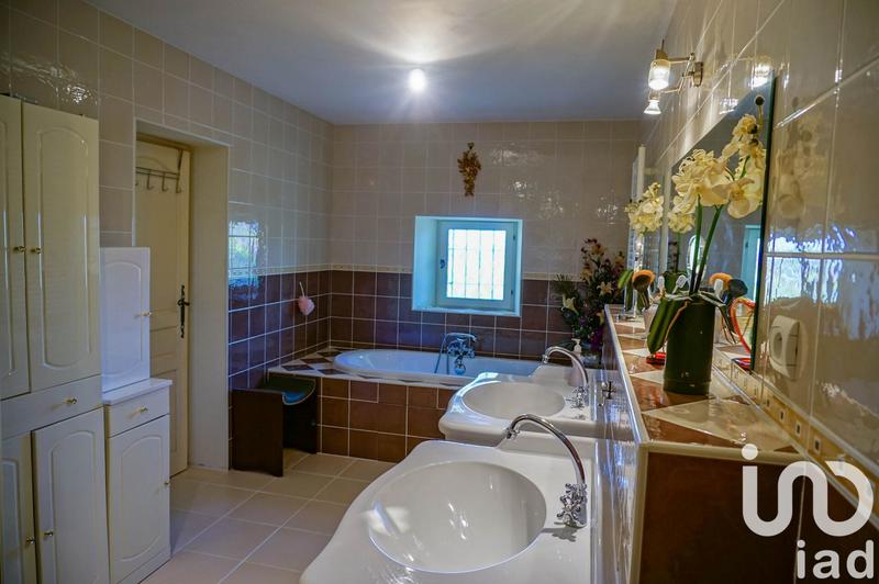 Maison - 314 m² - 10 pièces