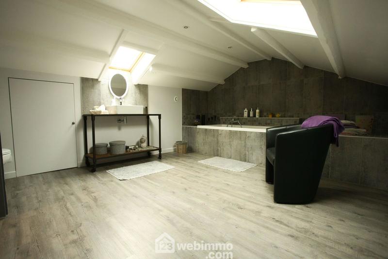 Maison - 163 m² - 7 pièces