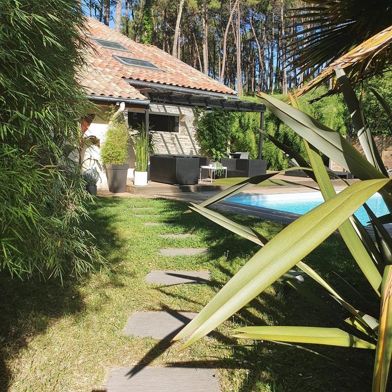 Maison - 221 m² - 9 pièces