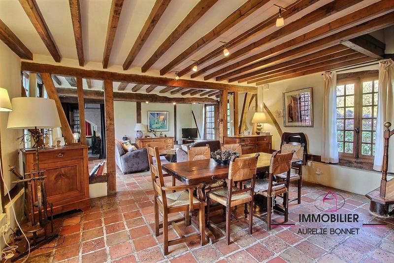 Maison ancienne - 360 m² - 15 pièces