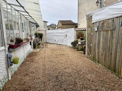 Maison de village - 90 m² - 4 pièces