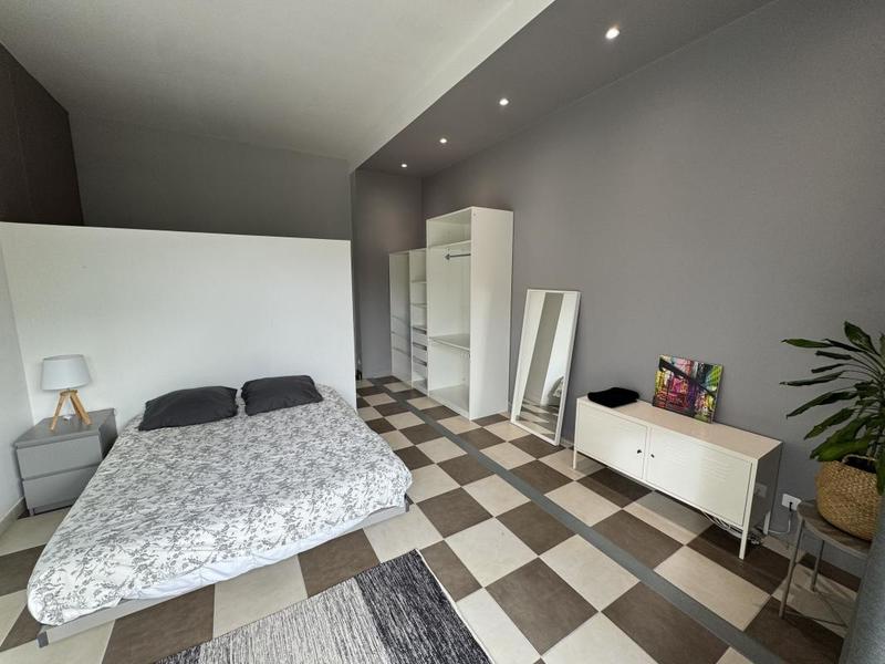 Appartement ancien - 126 m² - 4 pièces