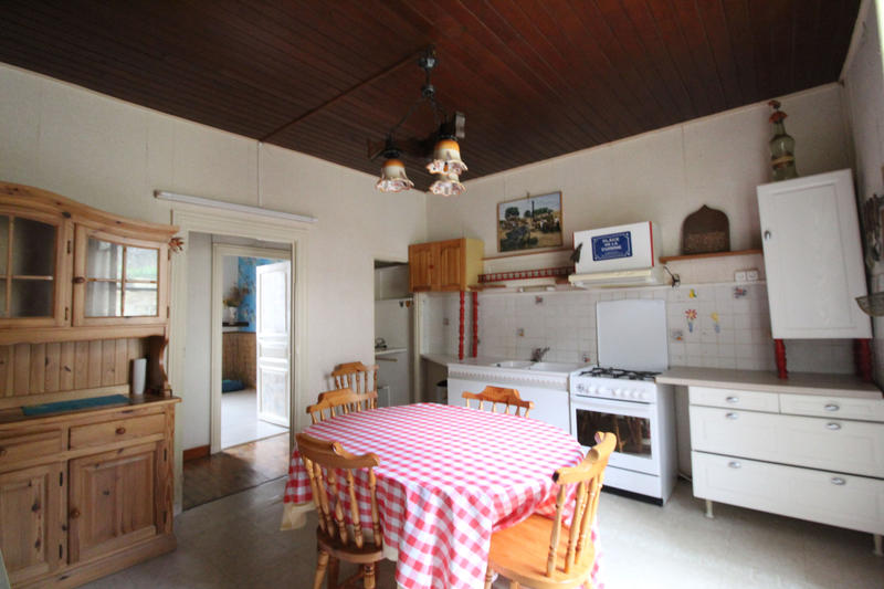 Maison - 208 m² - 10 pièces