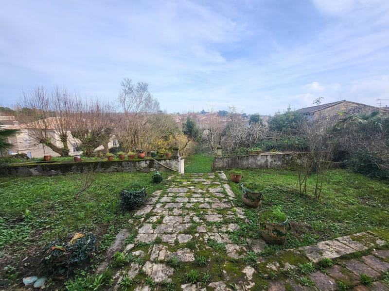 Maison - 450 m² - 12 pièces