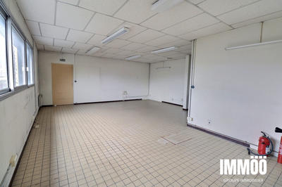 Local d'activités - 54 m² - 1 pièce