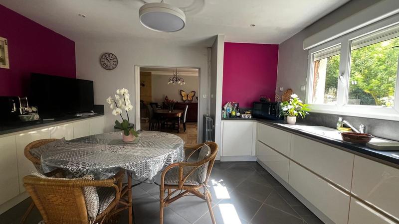 Maison - 427 m² - 11 pièces