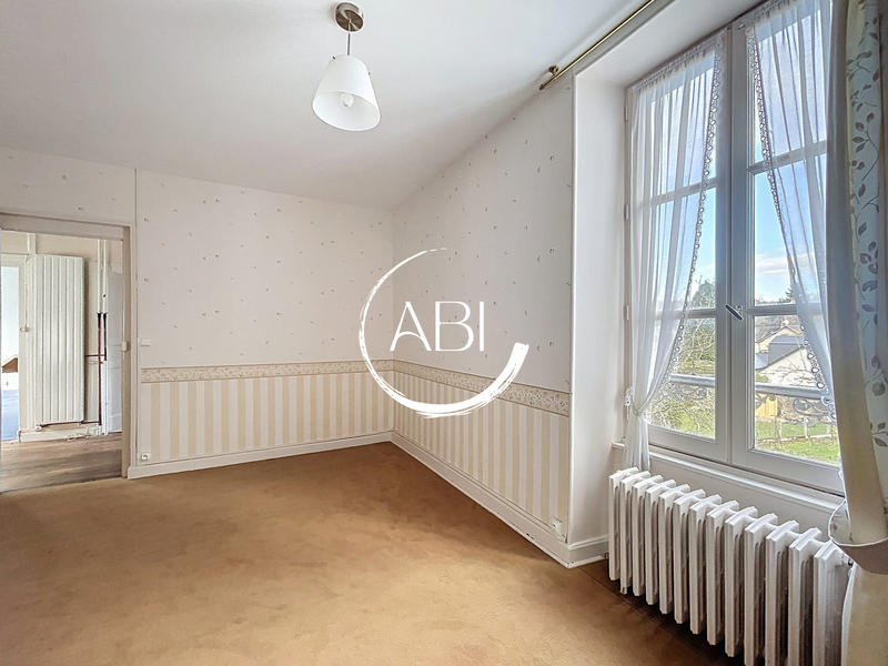 Maison - 200 m² - 11 pièces