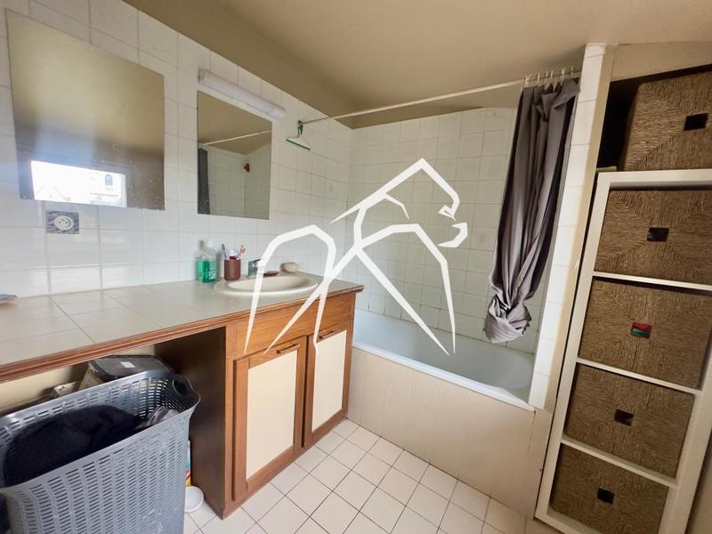 Appartement ancien - 64 m² - 5 pièces