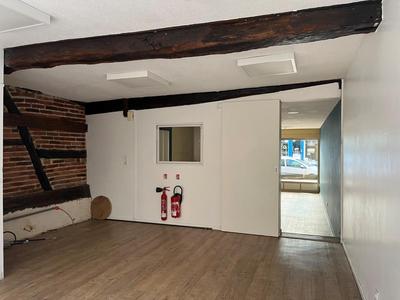 Local commercial - 45 m² - 2 pièces