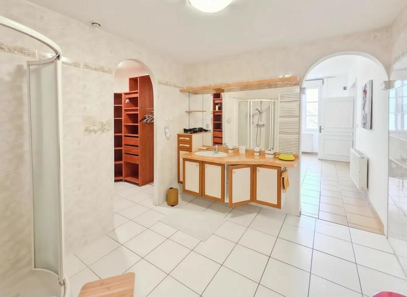 Appartement - 197 m² - 5 pièces