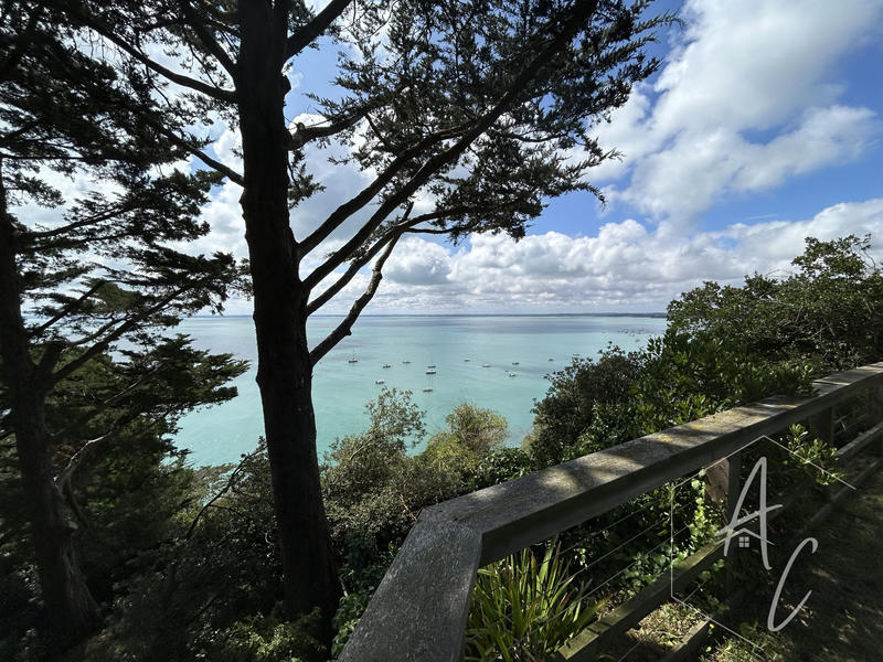 Maison contemporaine - 158 m² - 6 pièces