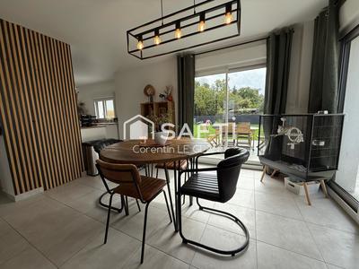 Maison - 92 m² - 5 pièces