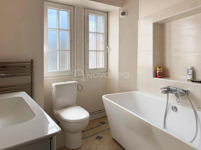 Maison - 140 m² - 6 pièces