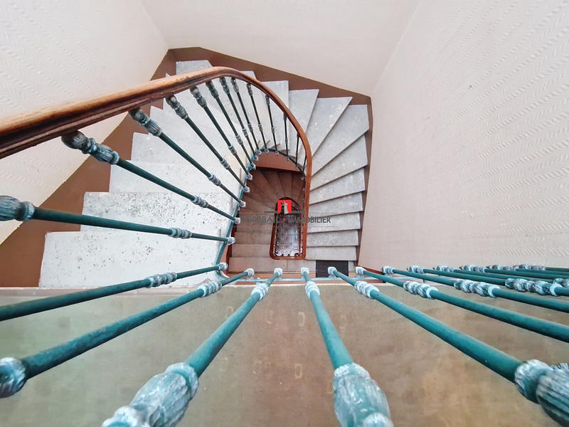 Maison ancienne - 369 m² - 10 pièces