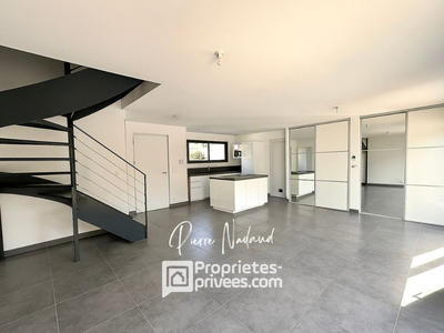 Maison - 95 m² - 4 pièces