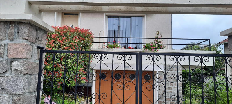 Maison traditionnelle - 100 m² - 4 pièces