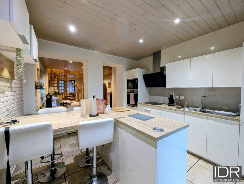 Maison - 110 m² - 5 pièces