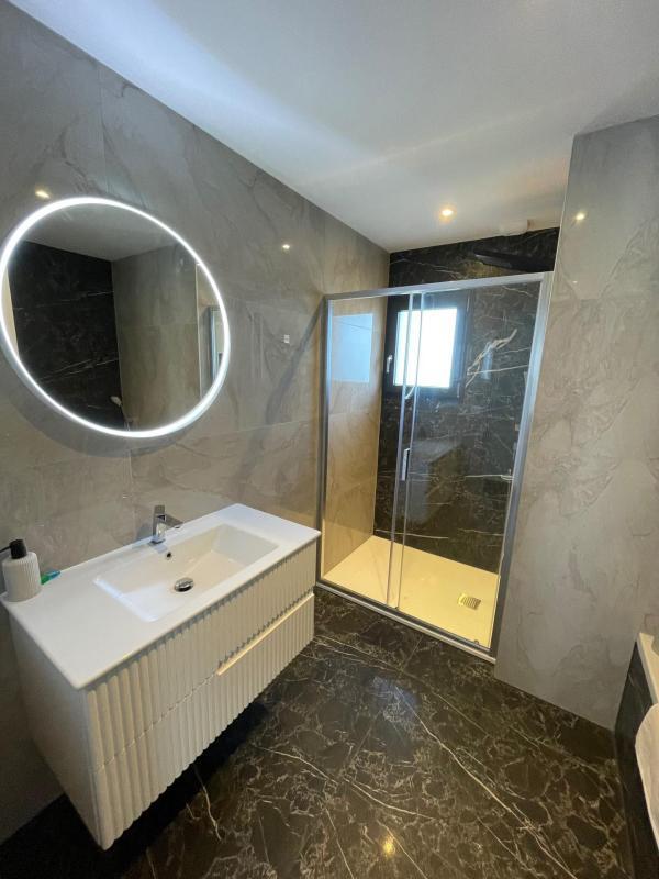 Maison - 189 m² - 8 pièces