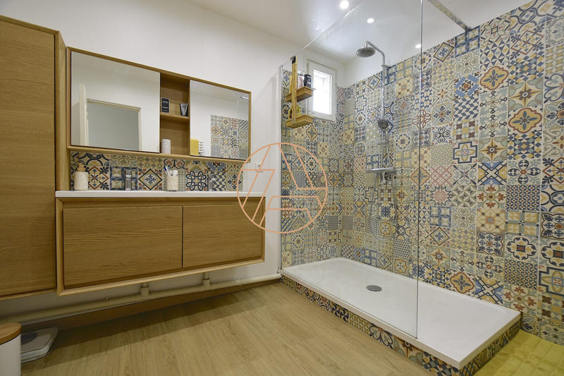 Appartement - 99 m² - 5 pièces