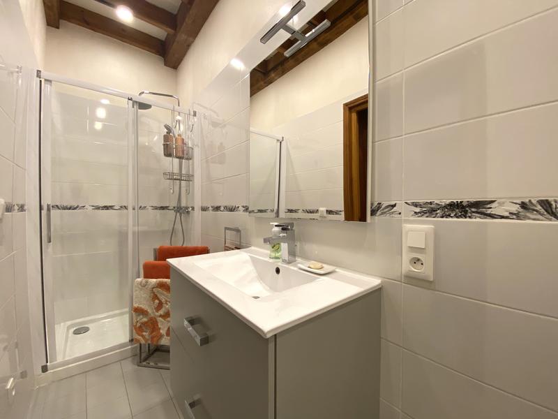 Maison - 276 m² - 9 pièces