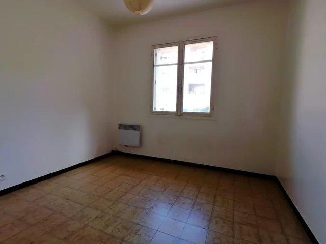 Appartement - 100 m² - 5 pièces