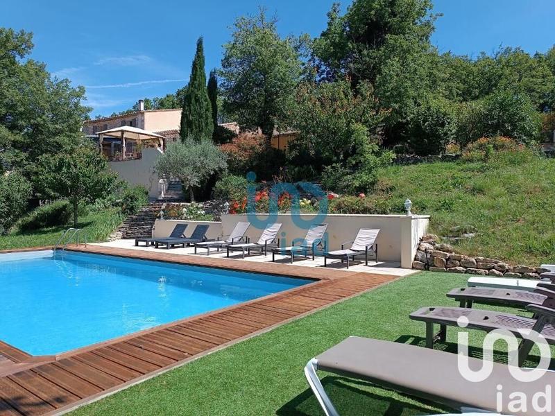 Maison - 272 m² - 10 pièces