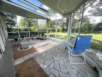 Maison - 220 m² - 11 pièces