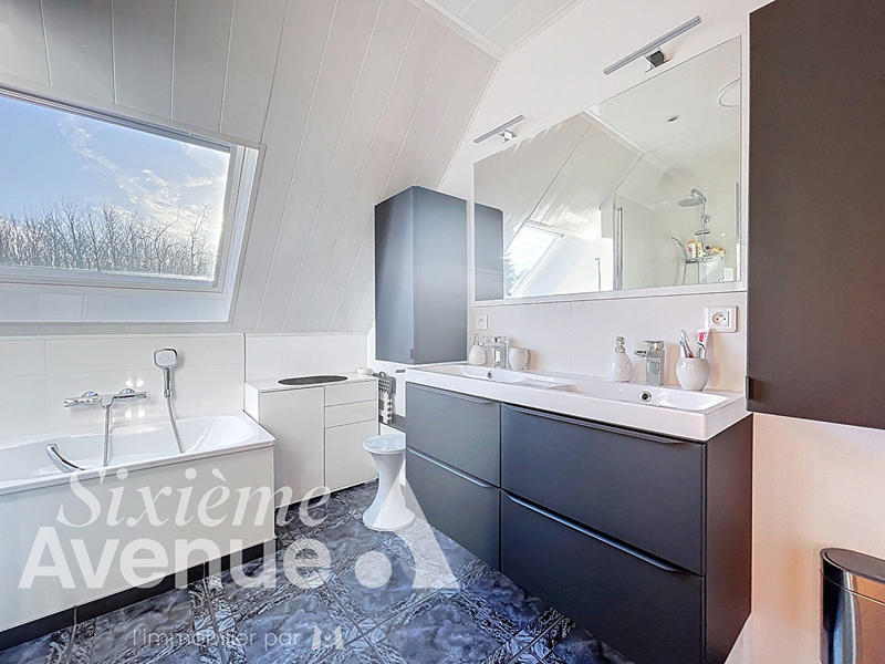 Maison - 150 m² - 5 pièces