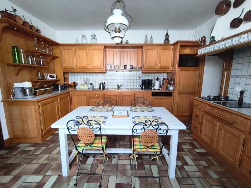 Maison - 206 m² - 7 pièces