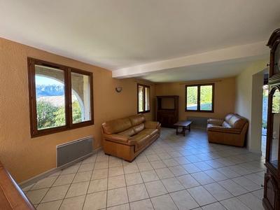 Appartement - 94 m² - 3 pièces