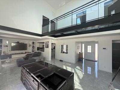 Maison - 248 m² - 7 pièces