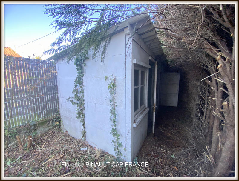 Maison - 218 m² - 10 pièces