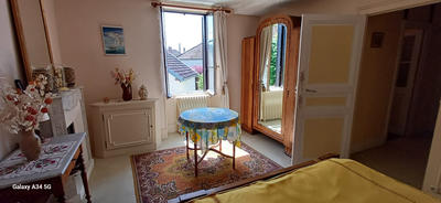 Maison traditionnelle - 167 m² - 6 pièces