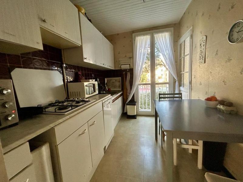 Appartement - 75 m² - 4 pièces