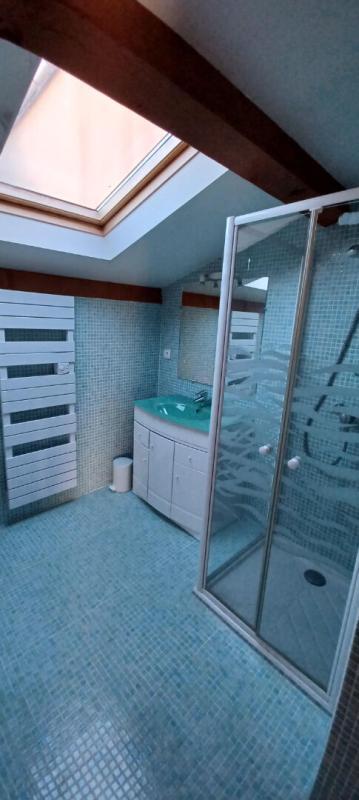 Maison - 220 m² - 9 pièces