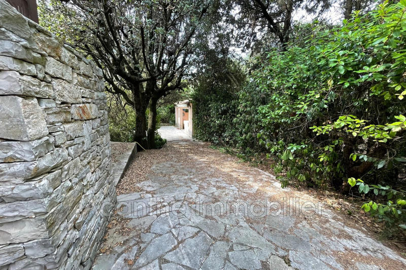 Maison - 240 m² - 5 pièces