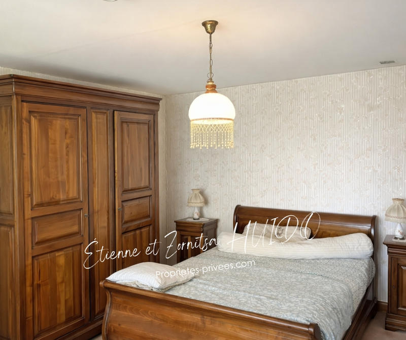 Maison - 168 m² - 8 pièces