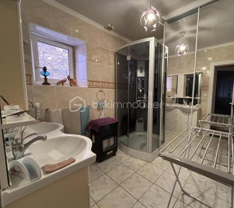 Maison - 151 m² - 6 pièces