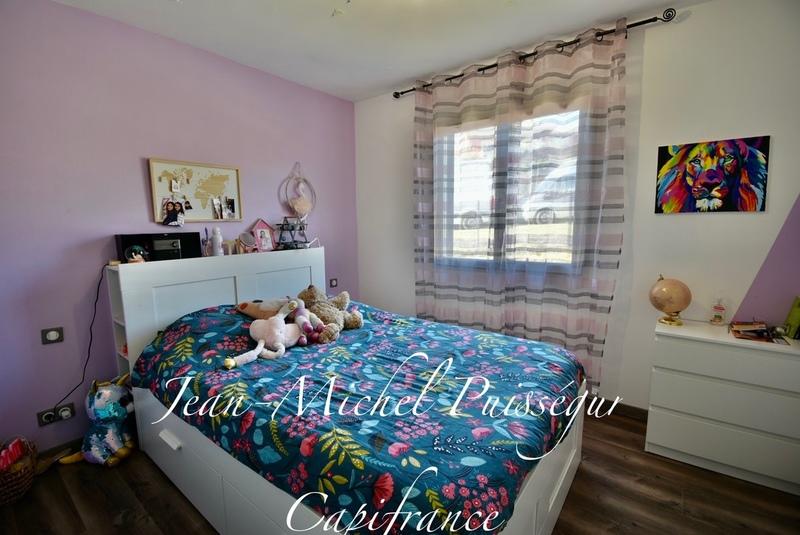 Maison - 230 m² - 8 pièces