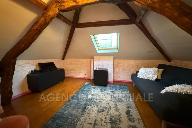 Maison - 326 m² - 12 pièces