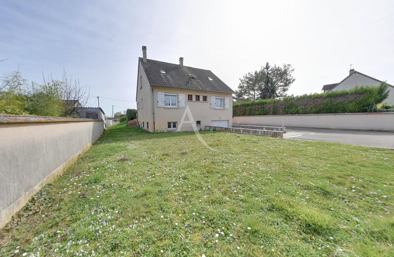 Maison - 122 m² - 5 pièces