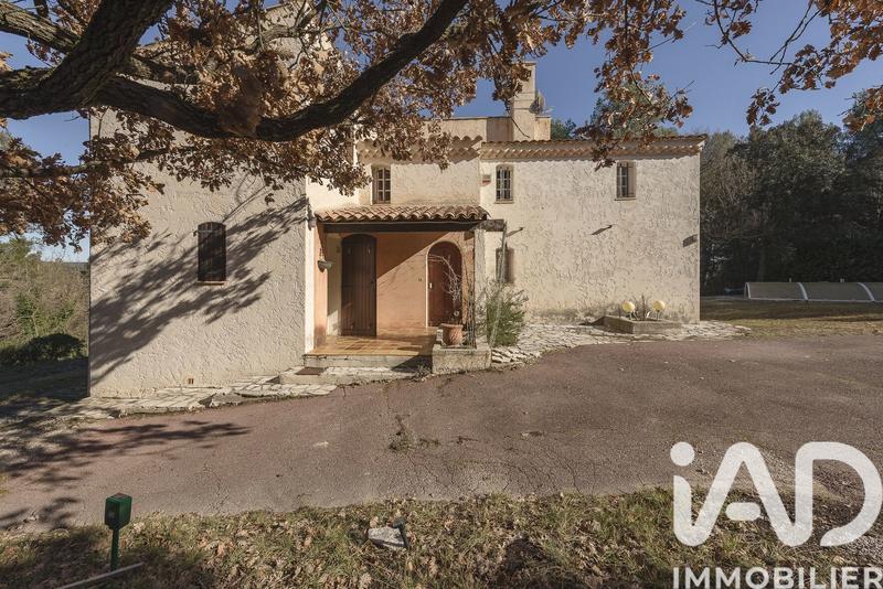 Maison - 226 m² - 8 pièces