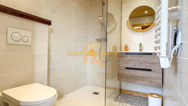 Maison - 400 m² - 10 pièces