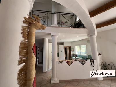 Propriété - 150 m² - 5 pièces