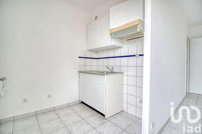 Studio - 30 m² - 1 pièce