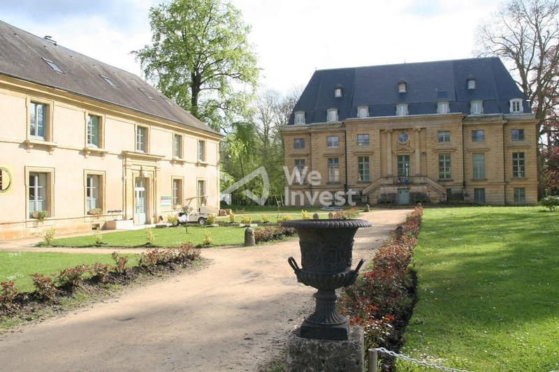 Château - 4 746 m² - 40 pièces