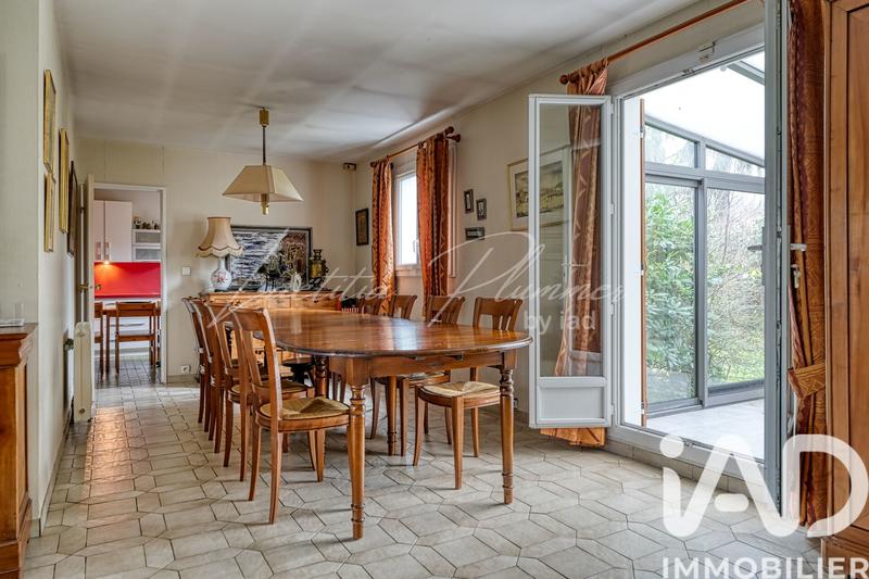Maison - 200 m² - 7 pièces