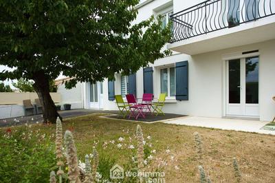 Maison - 239 m² - 11 pièces